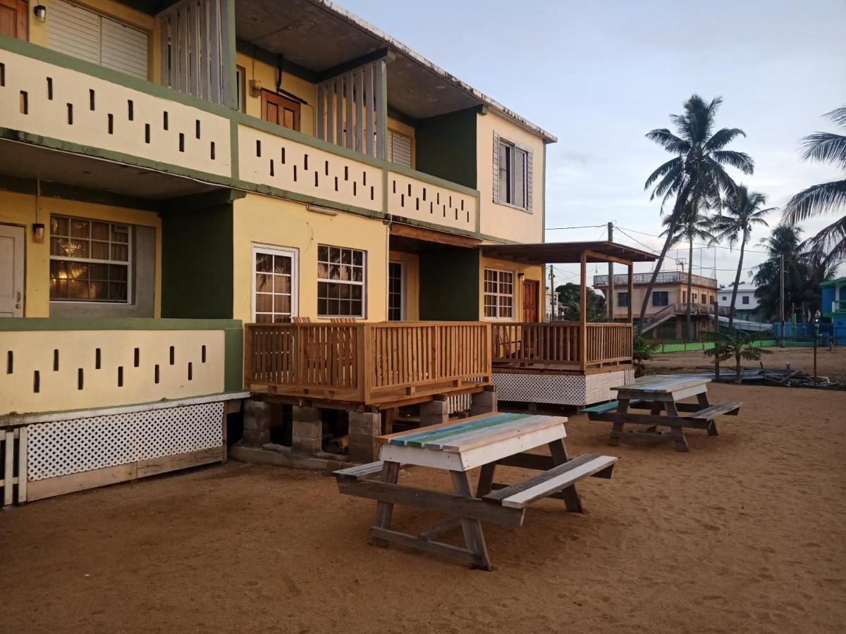 Pal'S On The Beach - Dangriga, Belize Экстерьер фото