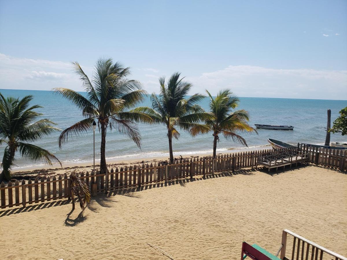 Pal'S On The Beach - Dangriga, Belize Экстерьер фото